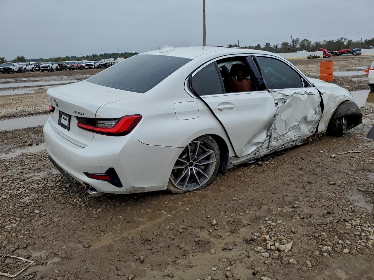 BMW 3 Series Image 4