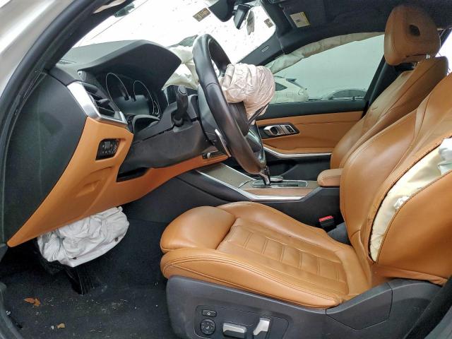 BMW 3 Series Image 3