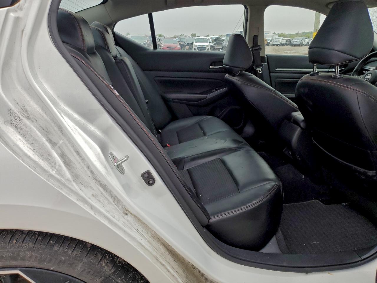 Nissan Altima Sr Image 8