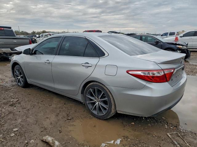Toyota Camry Le Image 3