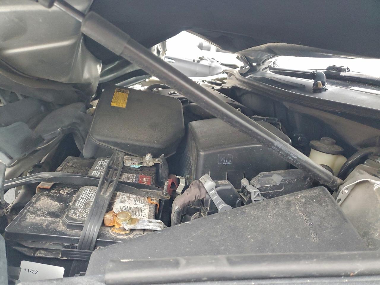 Toyota Camry Le Image 7