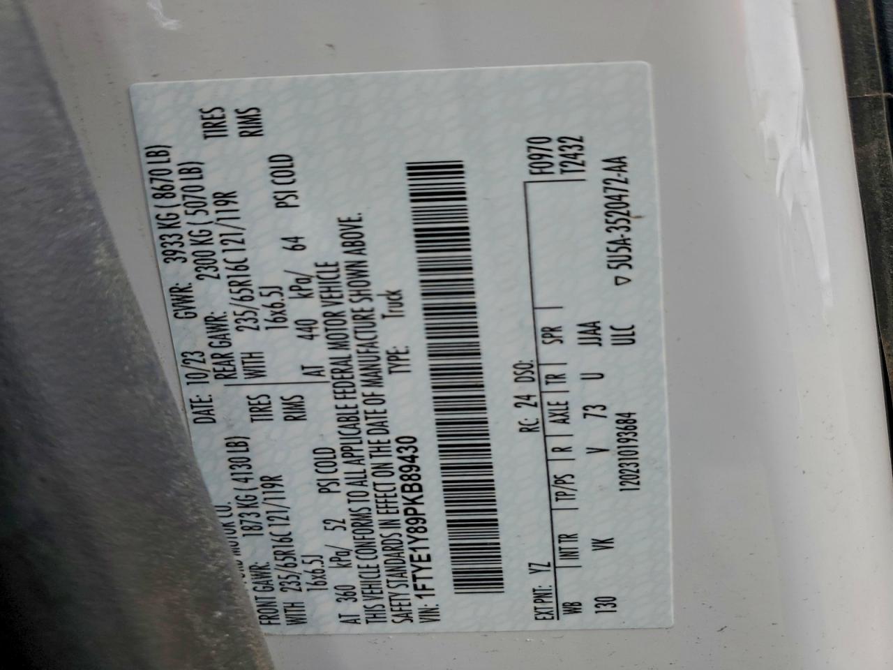 Ford Transit T-150 Image 7