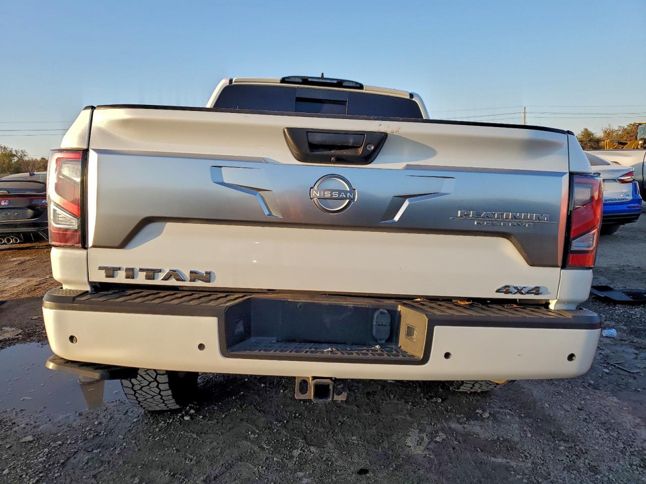 Nissan Titan Sv Image 4