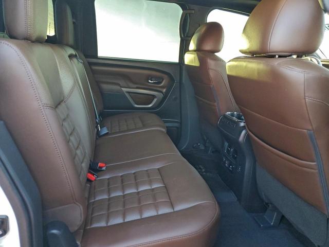 Nissan Titan Sv Image 9