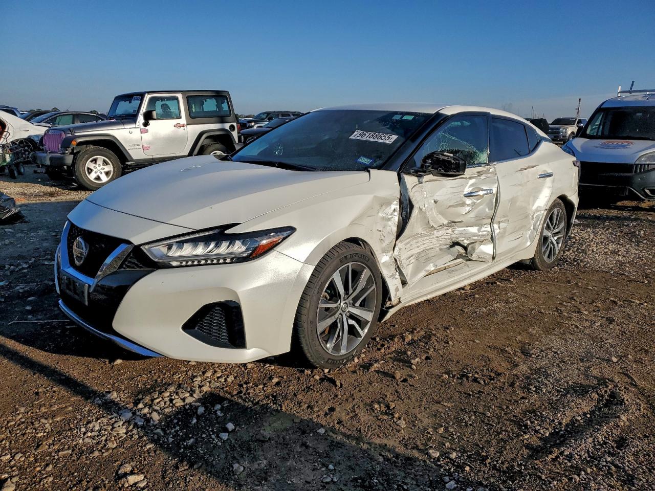 Nissan Maxima S Image 1