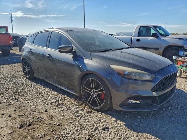 Ford Focus St Image 9