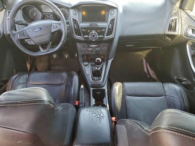 Ford Focus St Image 11