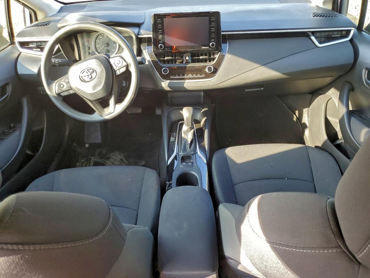 Toyota Corolla Le Image 2