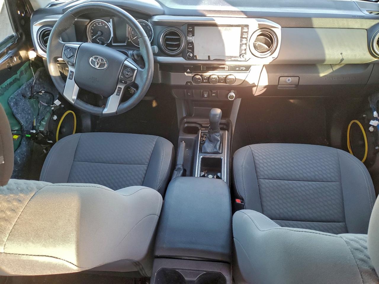 Toyota Tacoma Double Cab Image 10