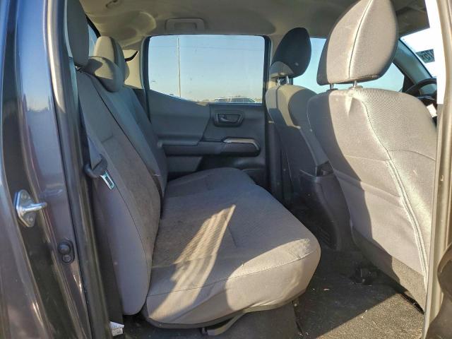 Toyota Tacoma Double Cab Image 9