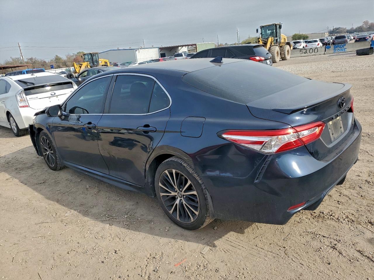 Toyota Camry Se Image 2