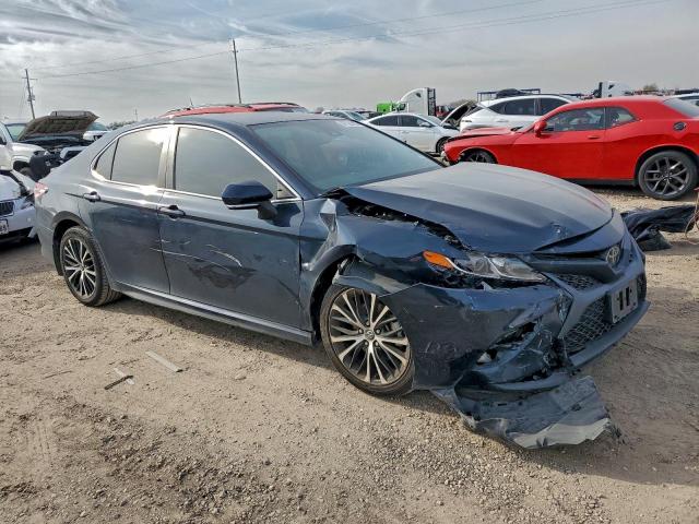 Toyota Camry Se Image 6