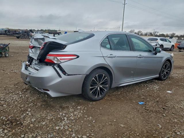 Toyota Camry Se Image 2