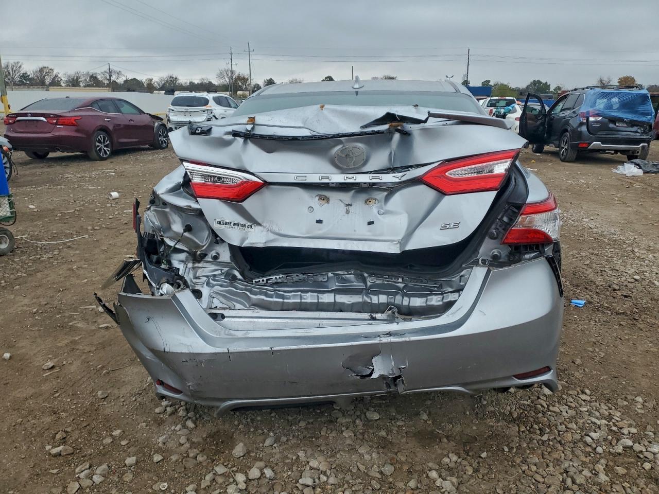 Toyota Camry Se Image 7