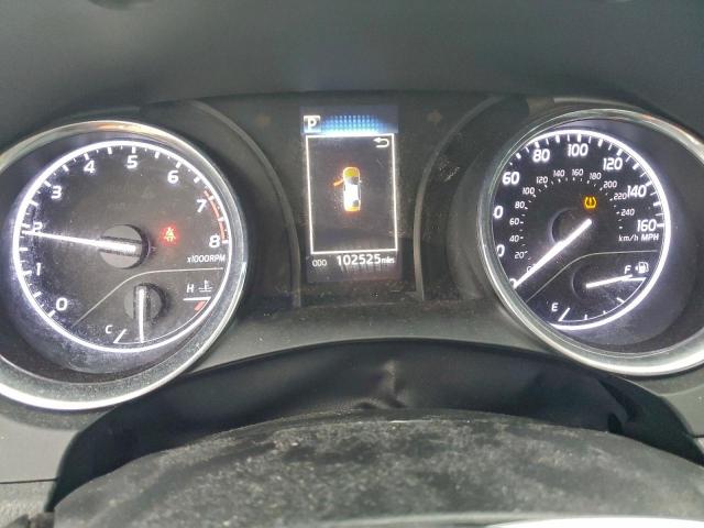 Toyota Camry Se Image 8