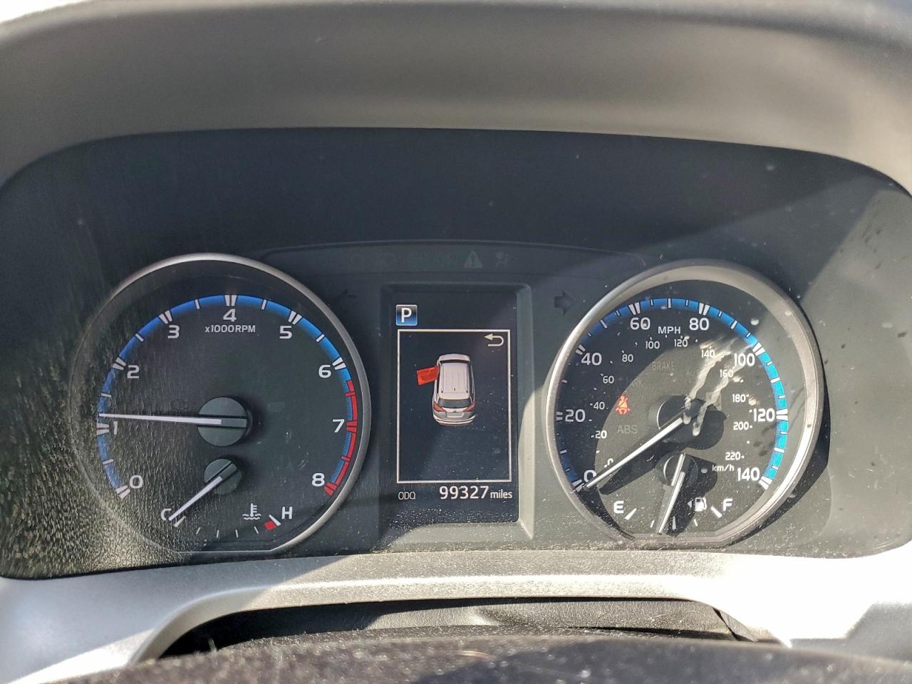 Toyota RAV4 Le Image 3