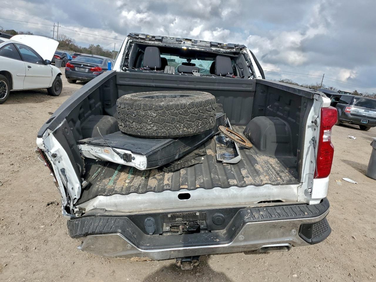 Chevrolet Silverado K1500 Lt Image 13