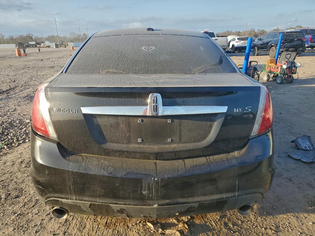 Lincoln MKS Image 9