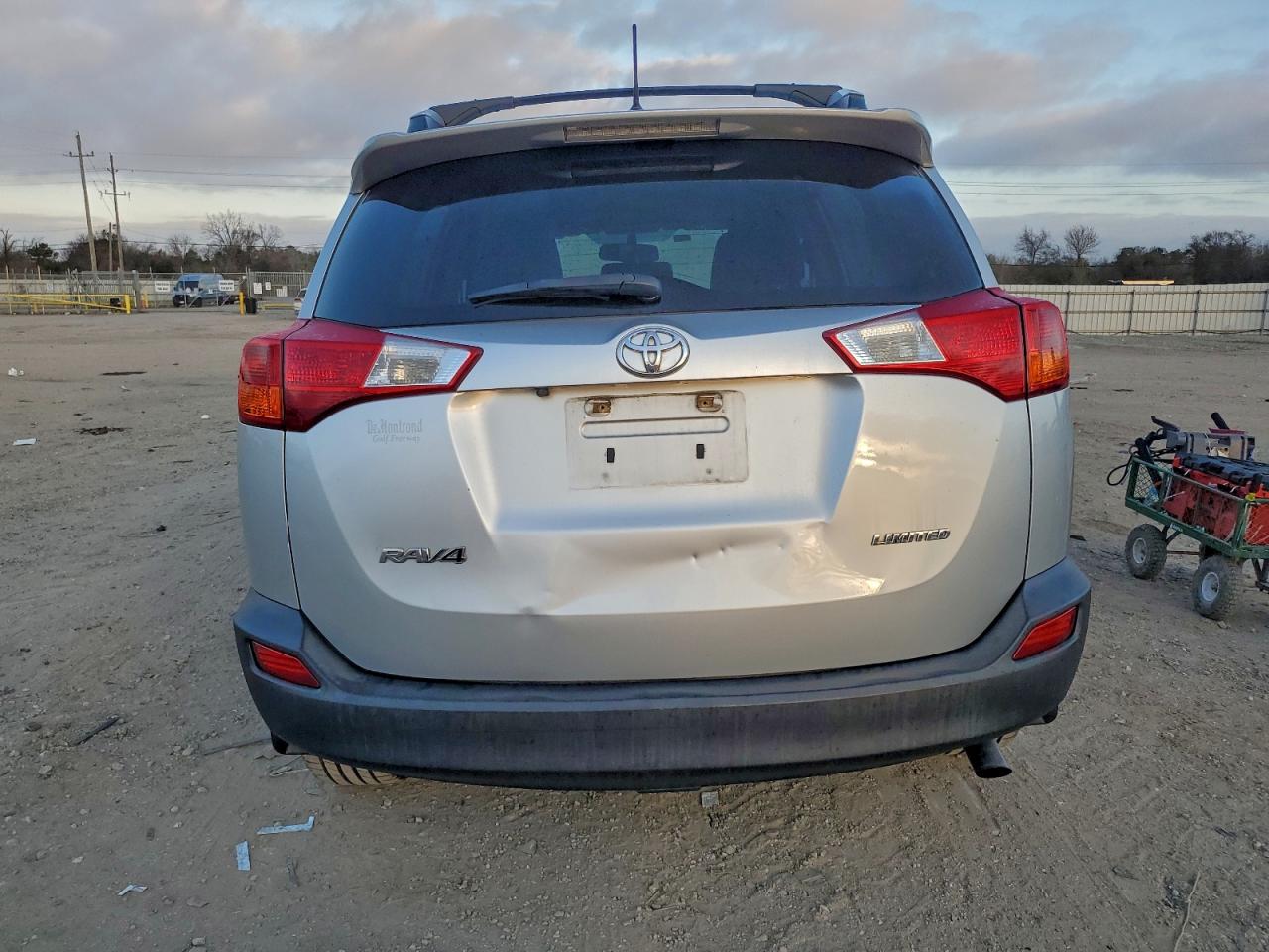 Toyota RAV4 Limited Image 5