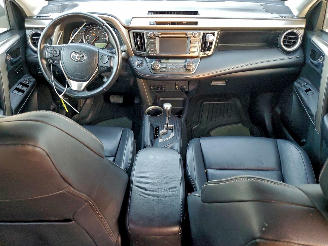 Toyota RAV4 Limited Image 10