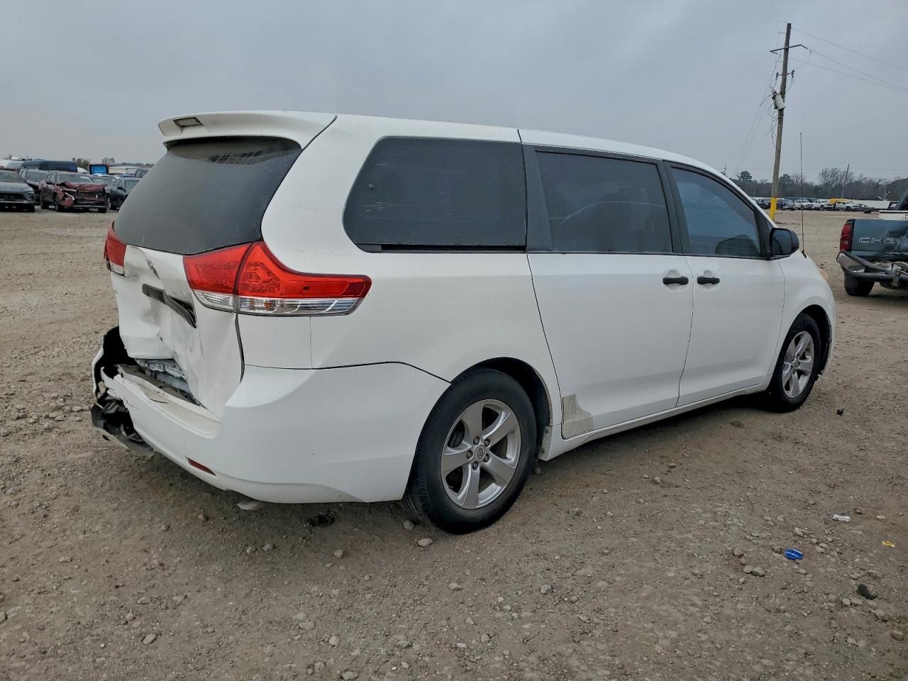 Toyota Sienna Image 5