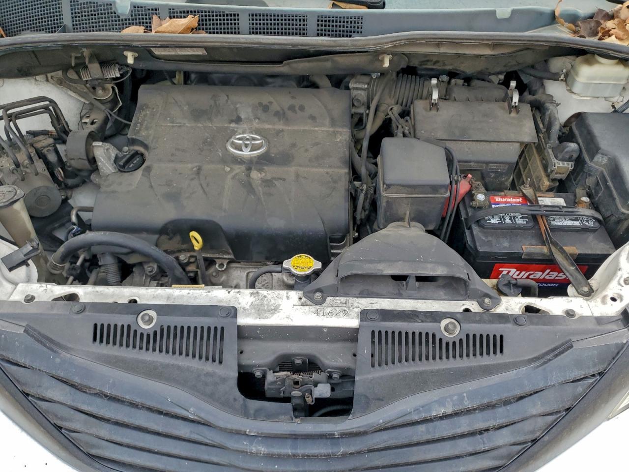 Toyota Sienna Image 12