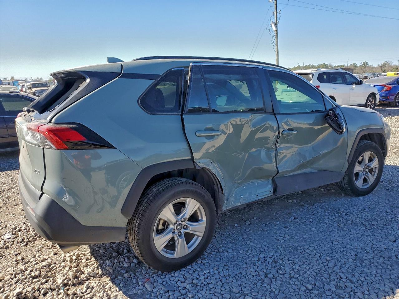 Toyota RAV4 Xle Image 5