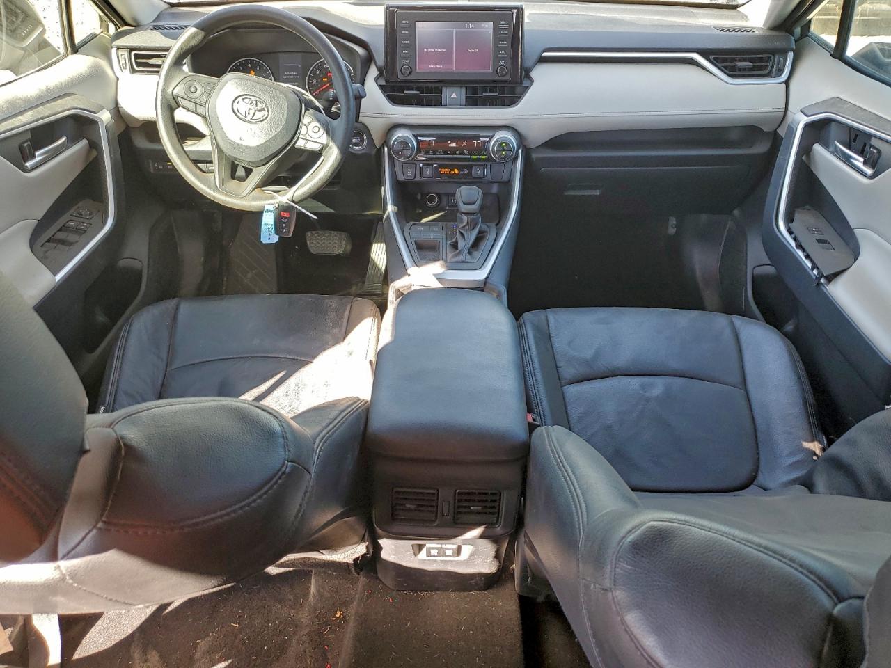 Toyota RAV4 Xle Image 6