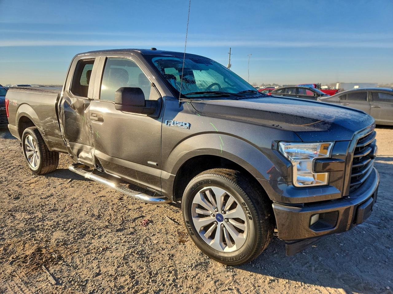 Ford F-150 Super Cab Image 4