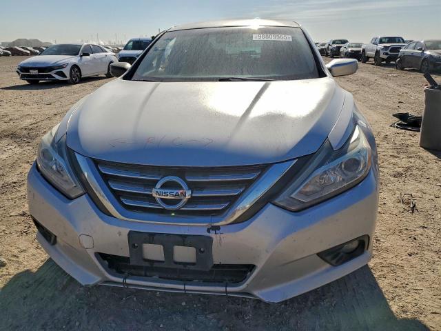 Nissan Altima 2.5 Image 3