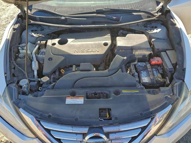 Nissan Altima 2.5 Image 10