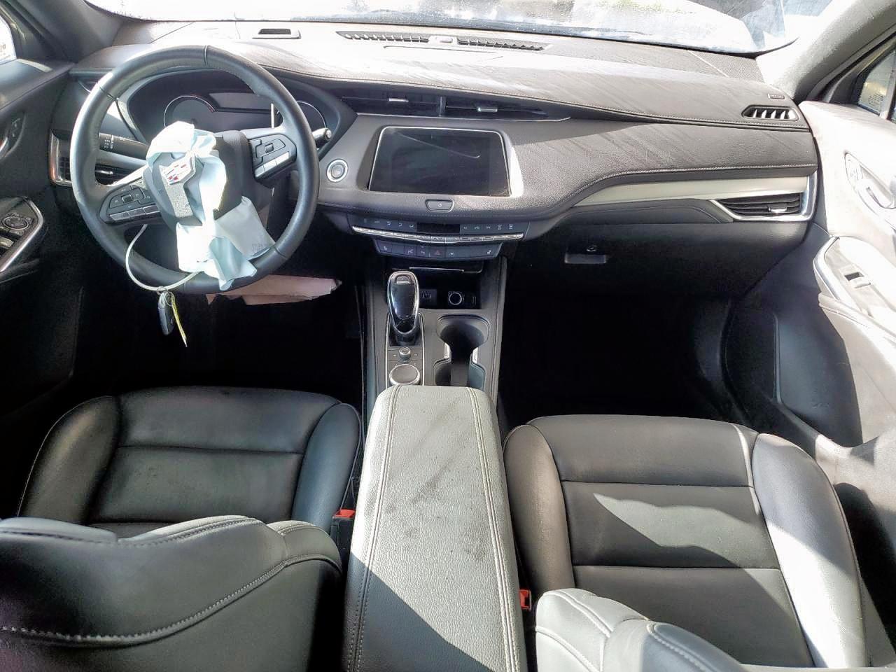 Cadillac XT4 Premium Luxury Image 9