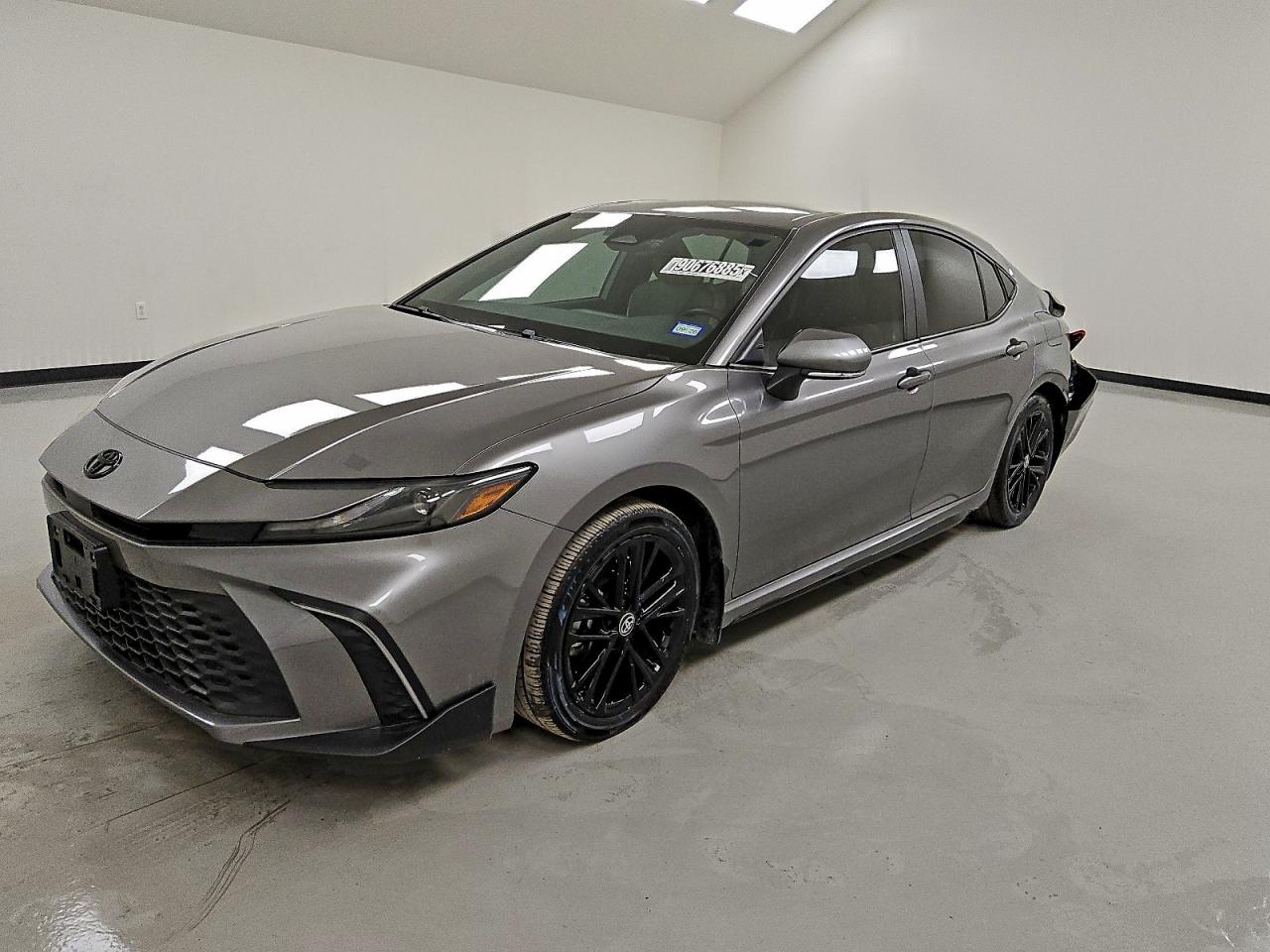 Toyota Camry Xse Image 1