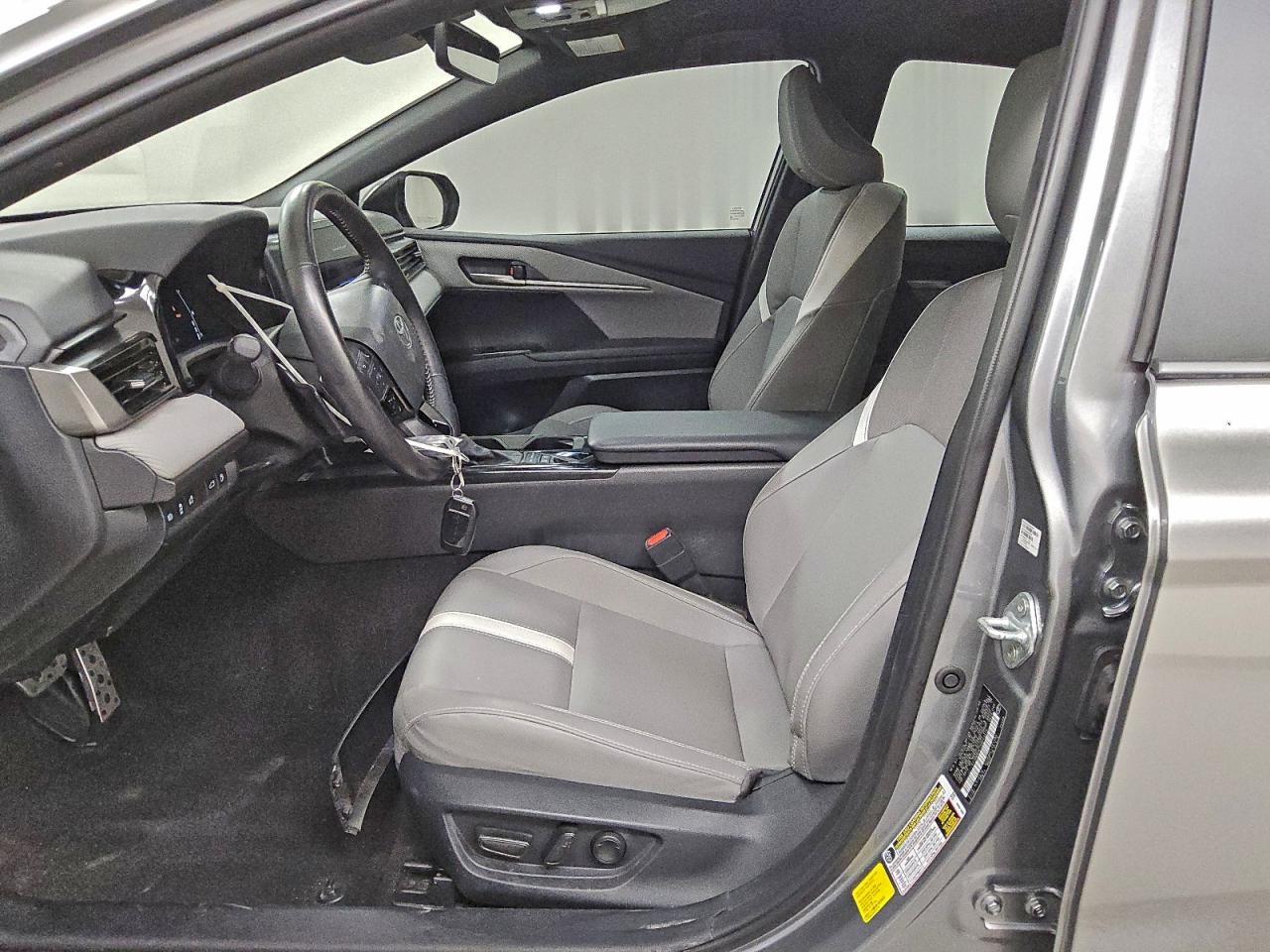 Toyota Camry Xse Image 10