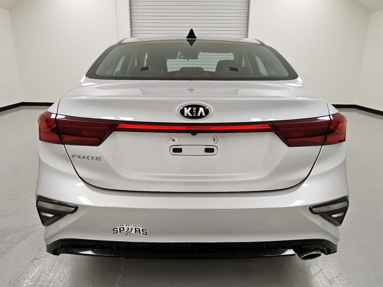 Kia Forte Fe Image 8