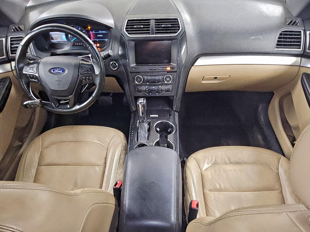 Ford Explorer Xlt Image 2