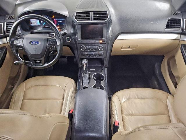 Ford Explorer Xlt Image 2