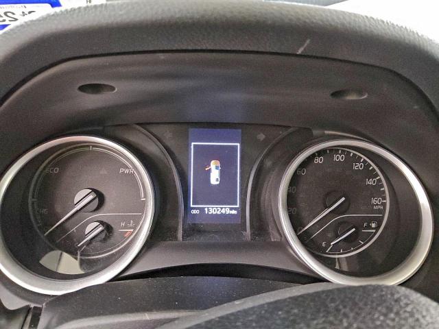 Toyota Camry Le Image 11