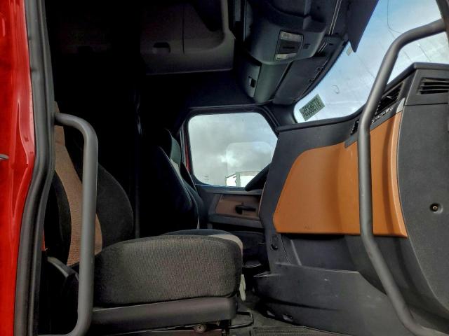 Freightliner Cascadia 1 Image 5