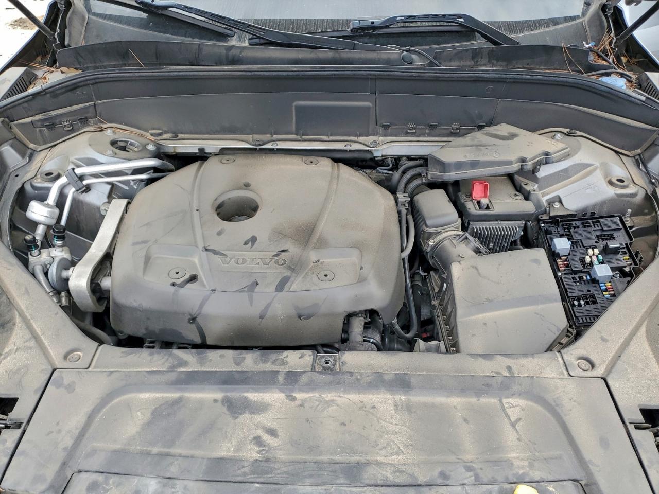 Volvo XC90 T6 Image 8