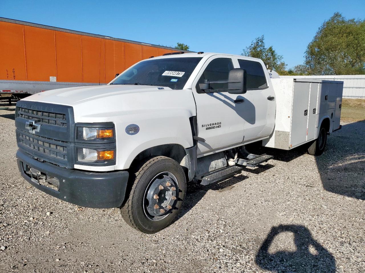 Chevrolet Silverado Image 1