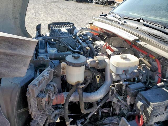 Chevrolet Silverado Image 8