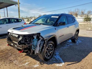  Salvage Jeep Compass