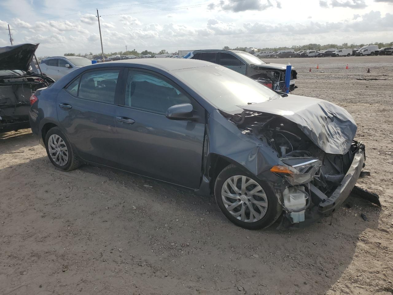 Toyota Corolla L Image 7