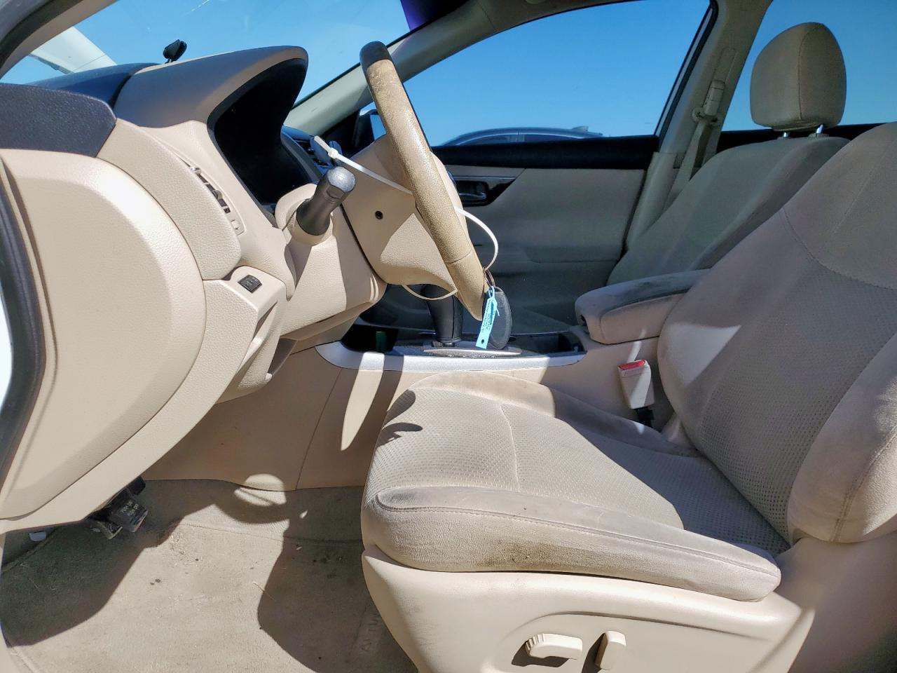 Nissan Altima 2.5 Image 3