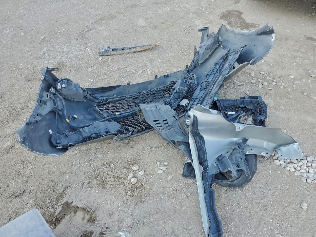 Lexus NX 200t Base Image 9