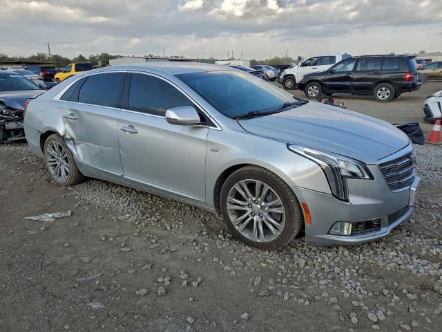 Cadillac XTS Luxury Image 4