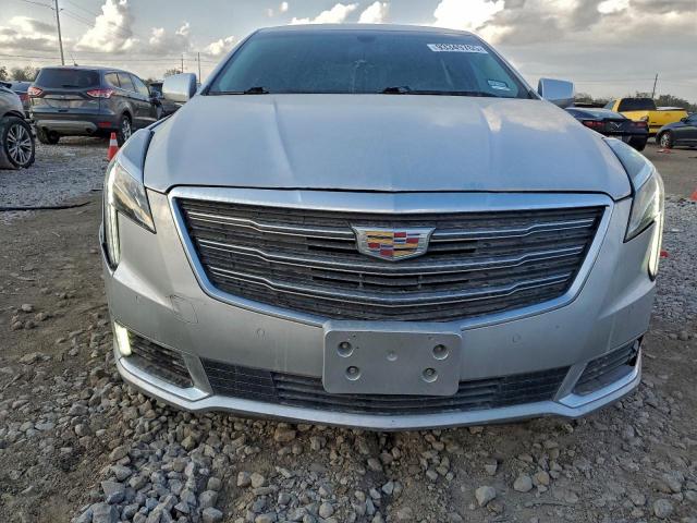 Cadillac XTS Luxury Image 3