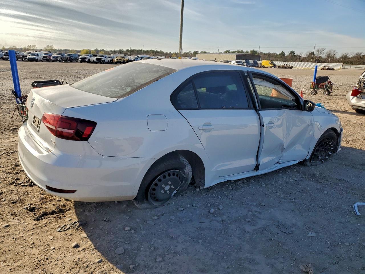 Volkswagen Jetta S Image 9