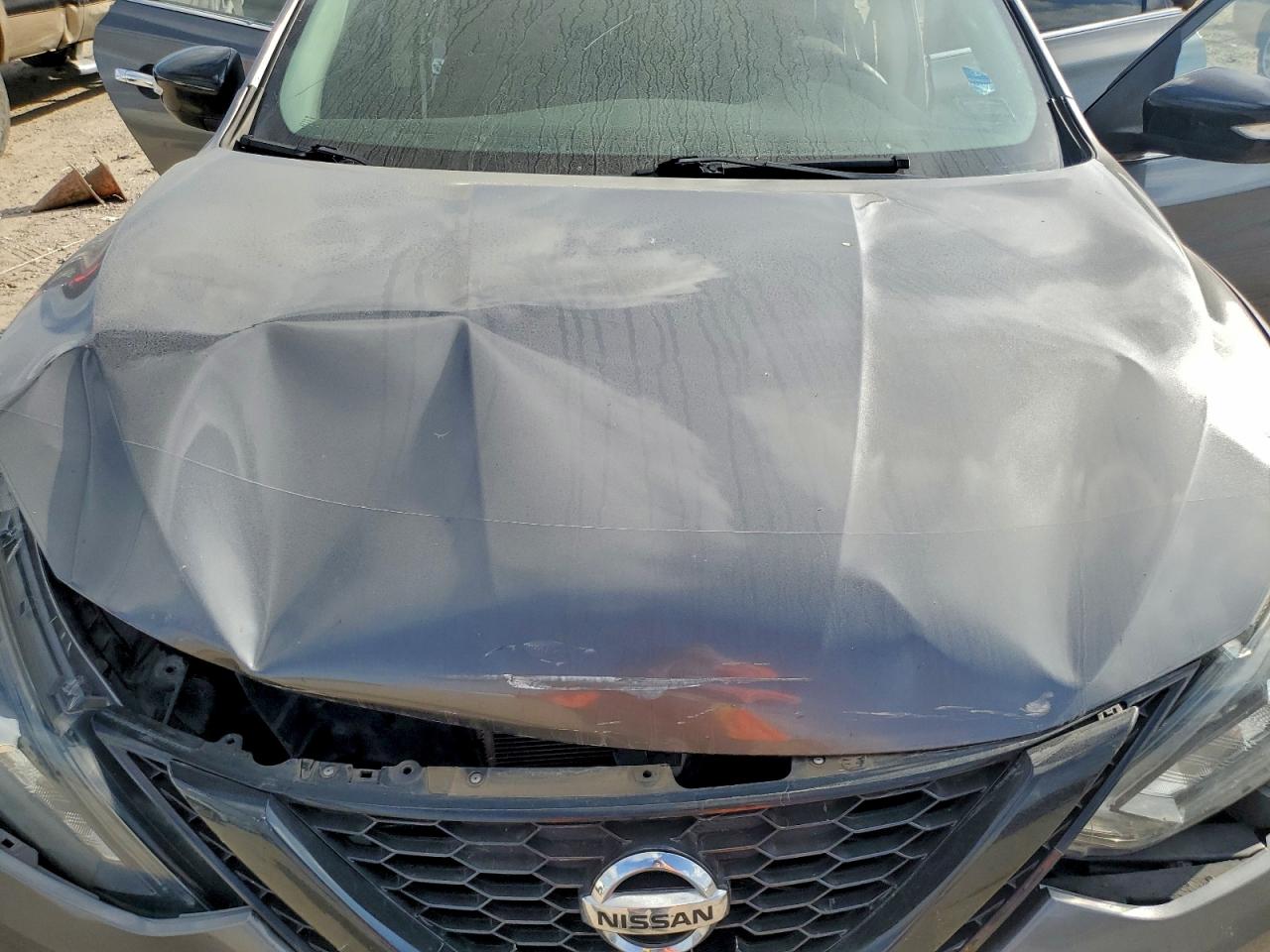 Nissan Sentra S Image 7